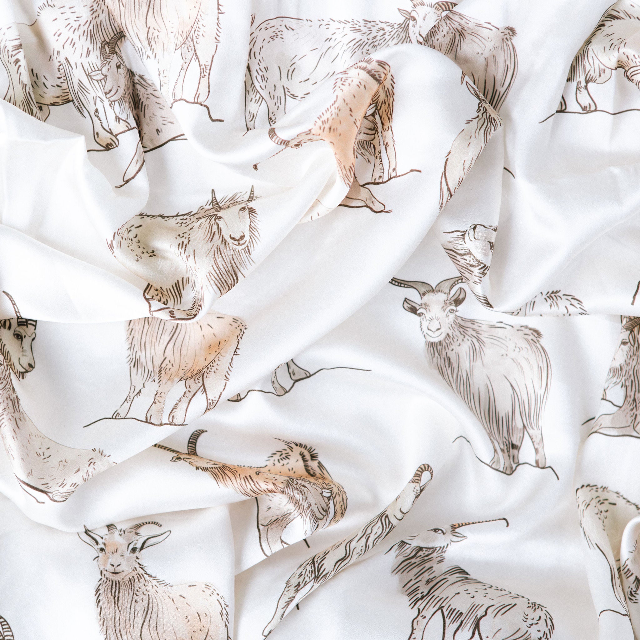 Silk Fitted Crib Sheet in Highlands